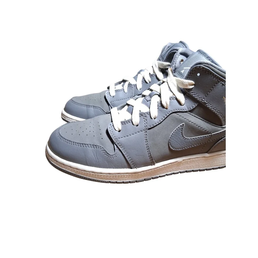 Nike‎ Air Jordan 1 Youth Size 5.5Y Streetwear Academia Grungecore Retro Sneakers